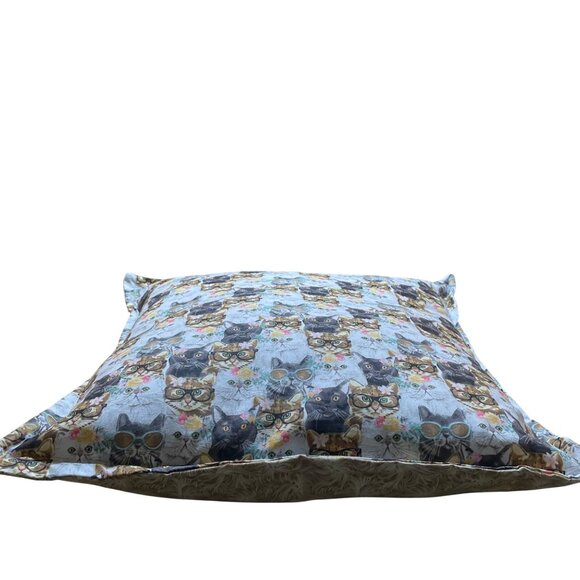 Cat-Themed Pillow Cover With Fun Cat Faces Print & Floral Accents 18" x 18" Doub - Picture 2 of 9